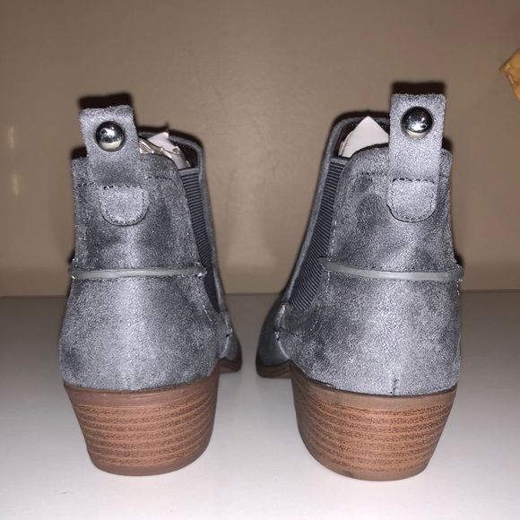 NWT QUPID REAL Suede Slip On Ankle Booties / Boots - Picture 4 of 8